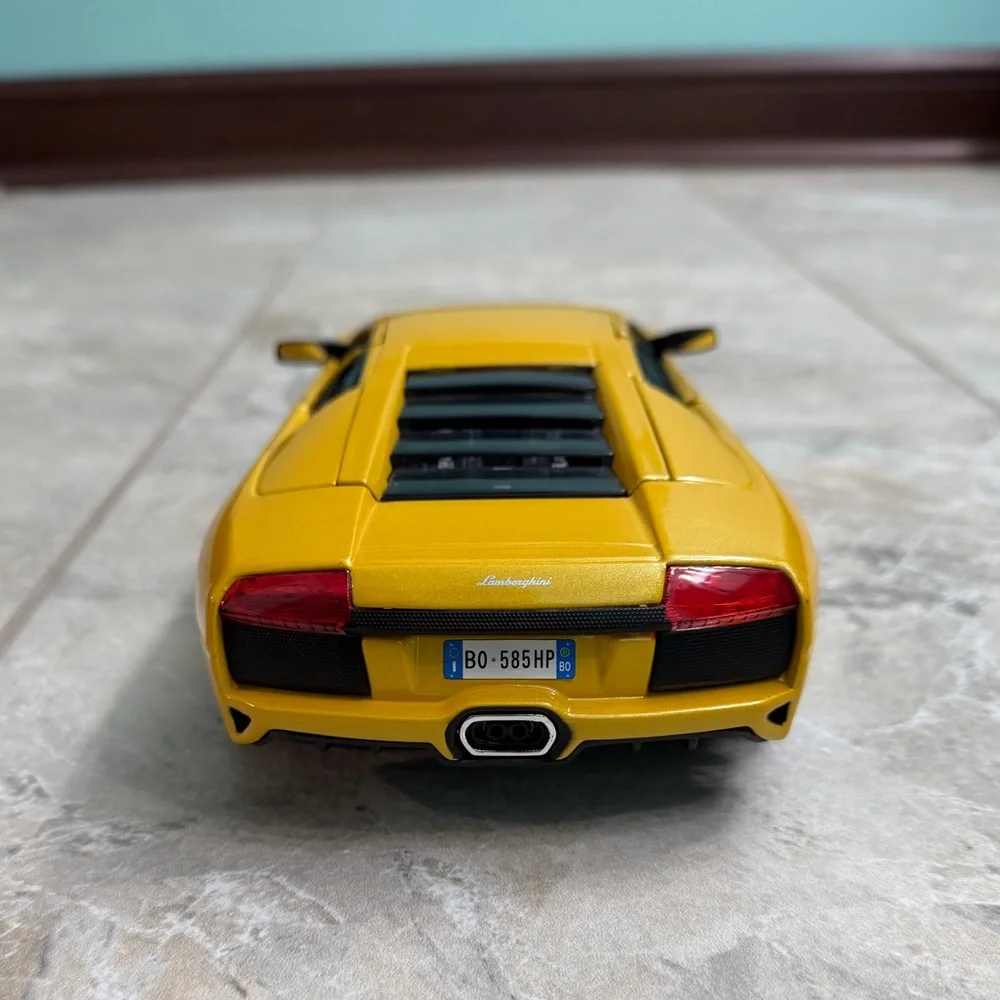 maisto bright yellow